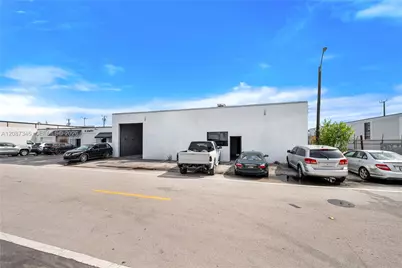 1050 E 24th St, Hialeah, FL 33013 - Photo 36