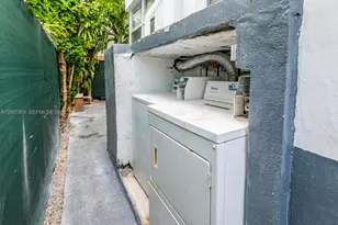 726 8th St, Miami Beach, FL 33139 - Photo 12