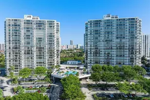 3701 N Country Club Dr, Aventura, FL 33180 - Photo 1