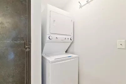 725 NE 22nd St #8E, Miami, FL 33137 - Photo 20