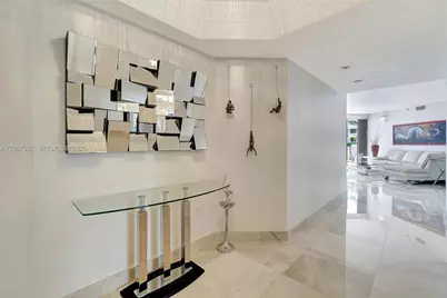 4000 Island Blvd #402, Aventura, FL 33160 - Photo 2