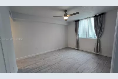 275 NE 18th St #PH-10, Miami, FL 33132 - Photo 14