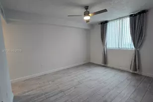275 NE 18th St, Miami, FL 33132 - Photo 14