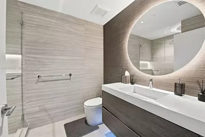 900 Biscayne Blvd #2406, Miami, FL 33132 - Photo 14