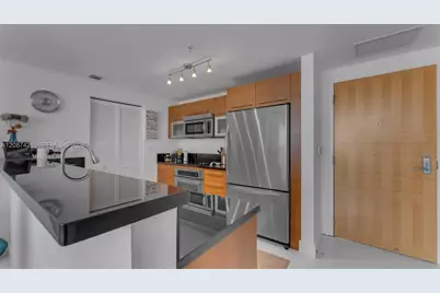 253 NE 2nd St #1910, Miami, FL 33132 - Photo 4
