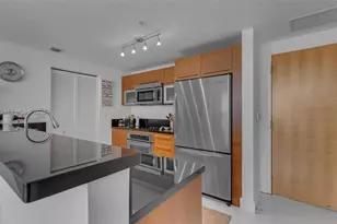 253 NE 2nd St, Miami, FL 33132 - Photo 4
