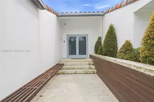 3360 NE 165th St, North Miami Beach, FL 33160 - Photo 8