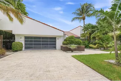 3360 NE 165th St, North Miami Beach, FL 33160 - Photo 6