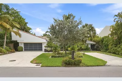 3360 NE 165th St, North Miami Beach, FL 33160 - Photo 2