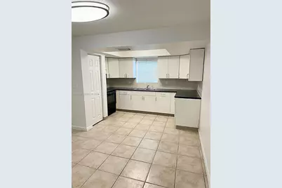 7921 SW 9th St, North Lauderdale, FL 33068 - Photo 10