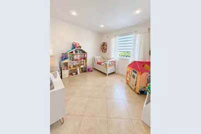 8284 SW 205th Ter, Cutler Bay, FL 33189 - Photo 10