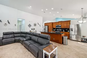 560 W Cypress Pointe Dr W, Pembroke Pines, FL 33027 - Photo 22