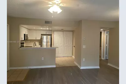 4195 N Haverhill Rd #318, West Palm Beach, FL 33417 - Photo 4