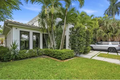 2225 Meridian Ave, Miami Beach, FL 33139 - Photo 8