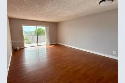 17000 NW 67th Ave #405, Hialeah, FL 33015 - Photo 4