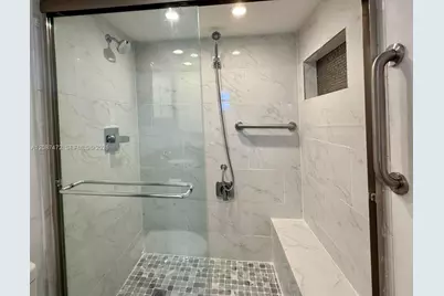 17000 NW 67th Ave #405, Hialeah, FL 33015 - Photo 16