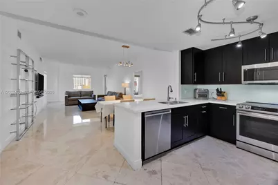 10 Aragon Ave #810, Coral Gables, FL 33134 - Photo 2