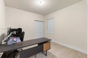 7865 NW 104th Ave, Doral, FL 33178 - Photo 26