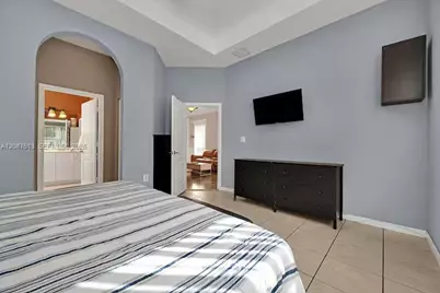2327 NE 37th Ter, Homestead, FL 33033 - Photo 18