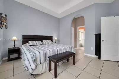 2327 NE 37th Ter, Homestead, FL 33033 - Photo 16