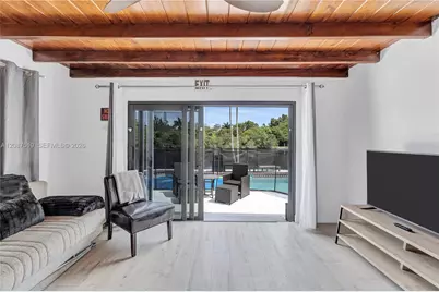 217 N 31st Ave, Hollywood, FL 33021 - Photo 2