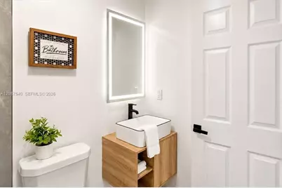 268 NW 34th St, Miami, FL 33127 - Photo 44