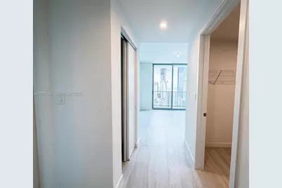 77 SE 5th St #4003, Miami, FL 33131 - Photo 14