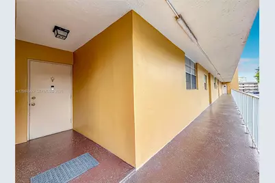 1600 Tallwood Ave #204, Hollywood, FL 33021 - Photo 8
