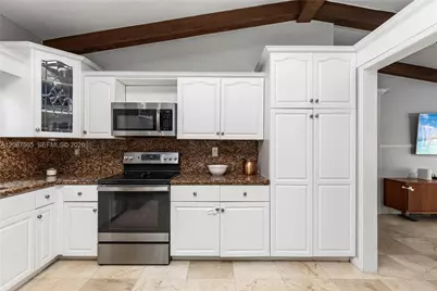 8005 SW 198th Ter, Cutler Bay, FL 33189 - Photo 2