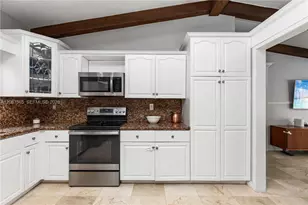 8005 SW 198th Terrace, Cutler Bay, FL 33189 - Photo 2