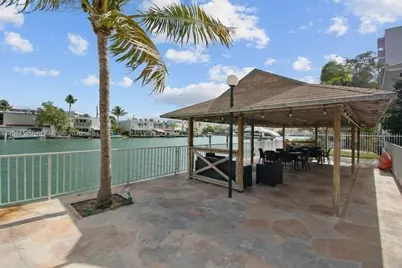 7207 Bay Dr #9, Miami Beach, FL 33141 - Photo 16