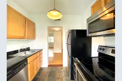 7207 Bay Dr #9, Miami Beach, FL 33141 - Photo 6