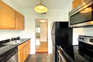 7207 Bay Dr, Miami Beach, FL 33141 - Photo 6