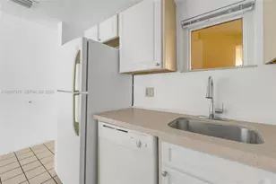 8255 Lake Dr, Doral, FL 33166 - Photo 12