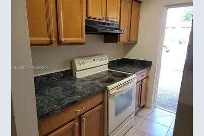8704 NW 35th St #105, Coral Springs, FL 33065 - Photo 2
