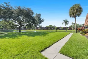 11882 SW 12th Pl, Davie, FL 33325 - Photo 2