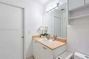 2275 Biscayne Blvd, Miami, FL 33137 - Photo 12