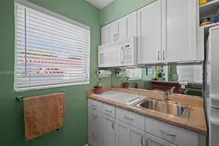 1525 Meridian Ave, Miami Beach, FL 33139 - Photo 10