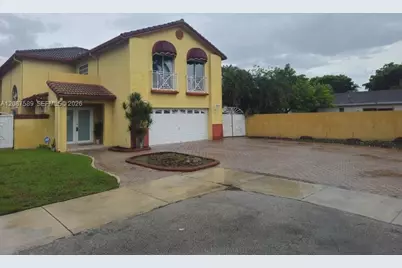 19403 NW 82nd Pl #19403, Hialeah, FL 33015 - Photo 2