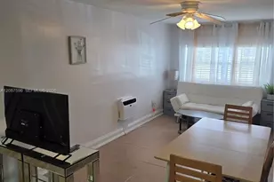 5712 Hollywood Blvd, Hollywood, FL 33021 - Photo 2