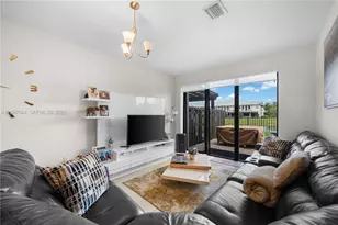 6005 NW 104th Path, Doral, FL 33178 - Photo 10