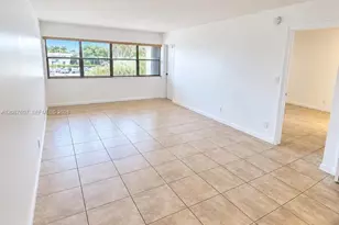 301 Racquet Club Rd, Weston, FL 33326 - Photo 10