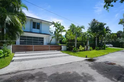 9301 N Bayshore Dr, Miami Shores, FL 33138 - Photo 46