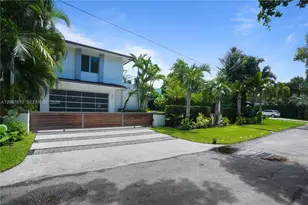 9301 N Bayshore Dr, Miami Shores, FL 33138 - Photo 46