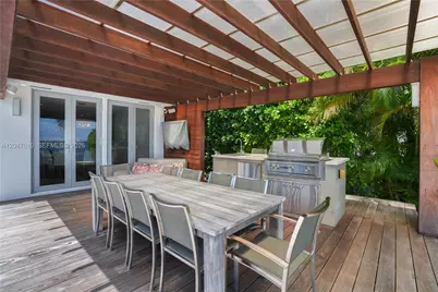 9301 N Bayshore Dr, Miami Shores, FL 33138 - Photo 28