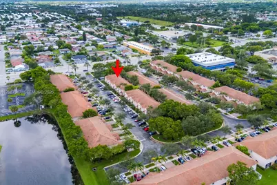 8870 N Isles Cir, Tamarac, FL 33321 - Photo 38