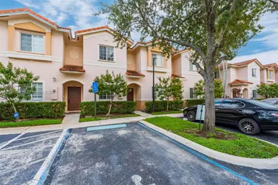 8870 N Isles Cir, Tamarac, FL 33321 - Photo 32