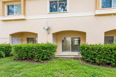 8870 N Isles Cir, Tamarac, FL 33321 - Photo 30