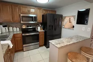 9181 Sunrise Lakes Blvd, Sunrise, FL 33322 - Photo 4