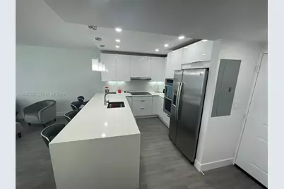 100 Bayview Dr #1123, Sunny Isles Beach, FL 33160 - Photo 2